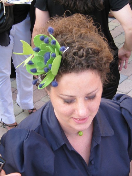 green fascinator 3